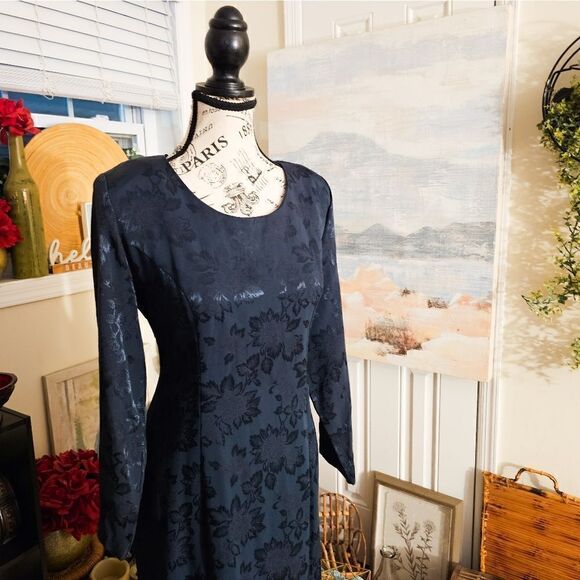 Vintage 80's Dawn Joy Sexy Floral Print Midi Sheath Dress. - Picture 6 of 14